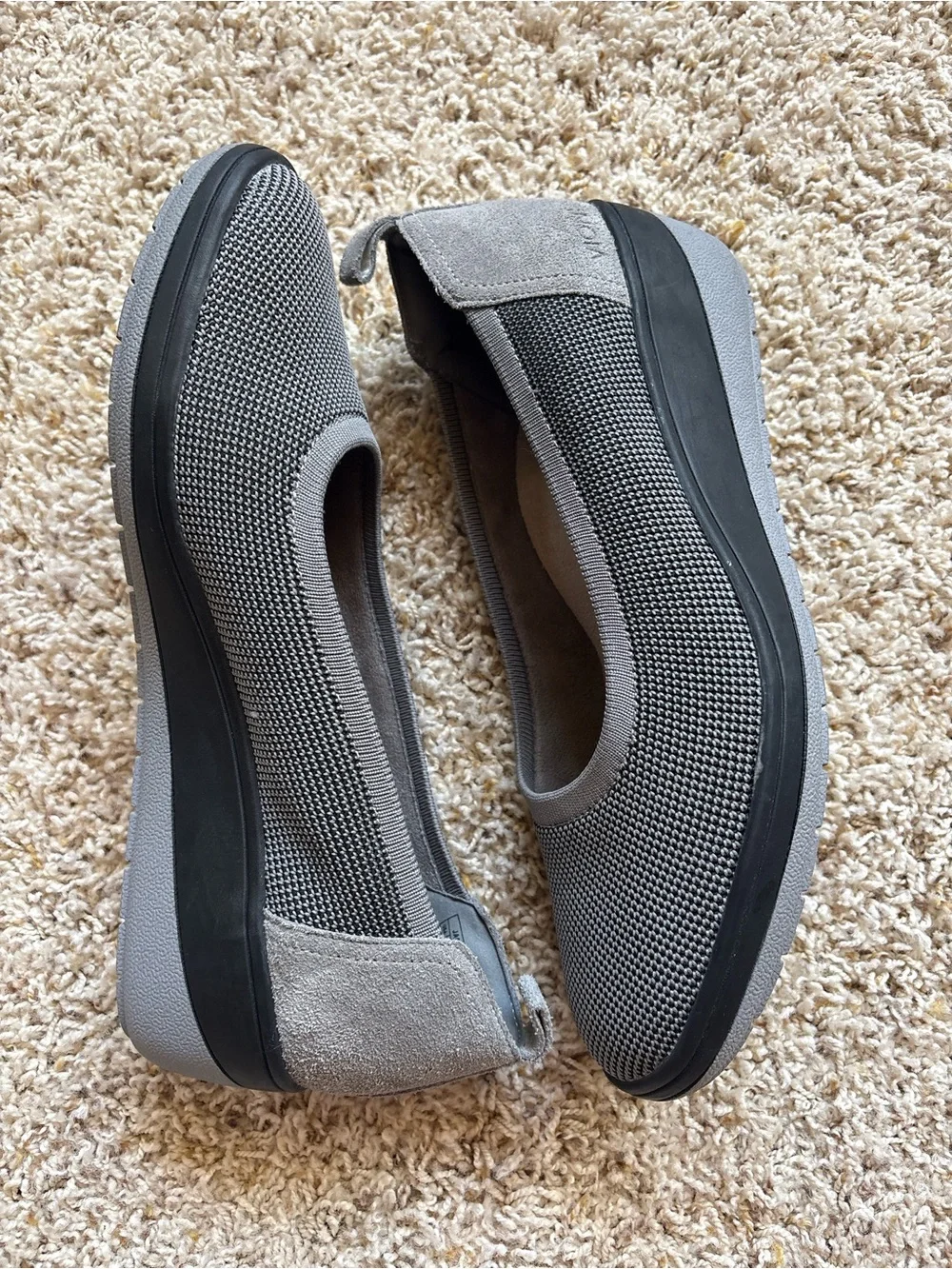 Vionic Jacey Knit Slip-On Wedge Sz 10 Gray
